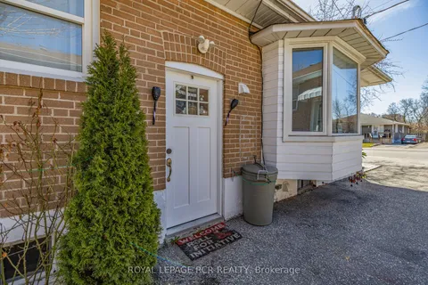 187 Septonne Avenue, Newmarket, ON L3Y 2W5