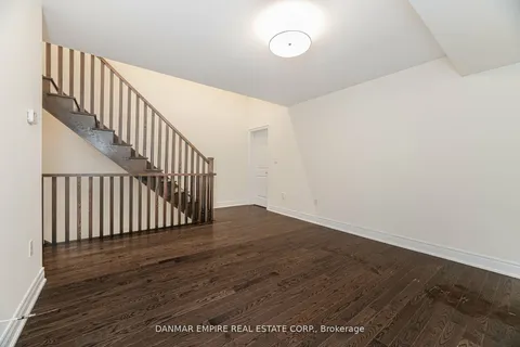 11 Hiawatha Court, Vaughan, ON L4L 0J2