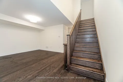 11 Hiawatha Court, Vaughan, ON L4L 0J2
