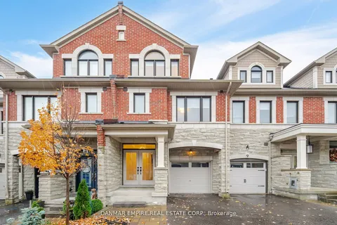 11 Hiawatha Court, Vaughan, ON L4L 0J2