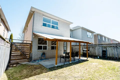 384 Flagstone Way, Newmarket, ON L3X 2R3