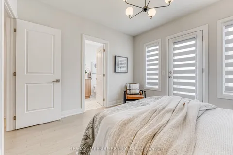 222 Vermont Avenue, Newmarket, ON L3X 0M6