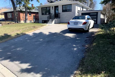 89 Thornton Avenue, Bradford West Gwillimbury, ON L3Z 1N3