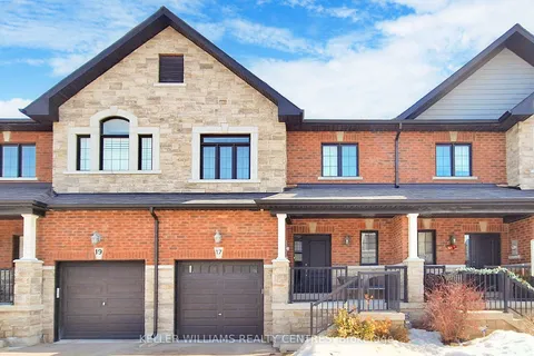 17 Charmuse Lane, East Gwillimbury, ON L9N 1A0