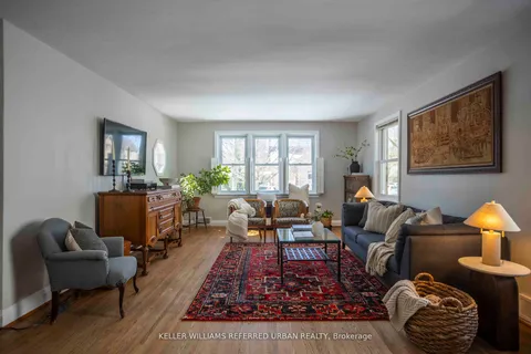 45 Spruce Street, Aurora, ON L4G 1R9