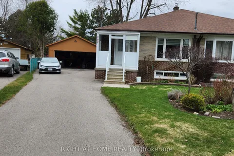 202 Zelda Crescent, Richmond Hill, ON L4C 2Y5
