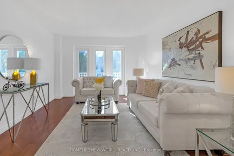803 Shanahan Boulevard, Newmarket, ON L3X 1P9