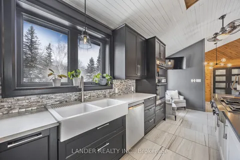 33 Morgans Road, East Gwillimbury, ON L9N 0E7