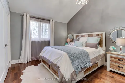 355 Warren Road, King, ON L7B 1C4