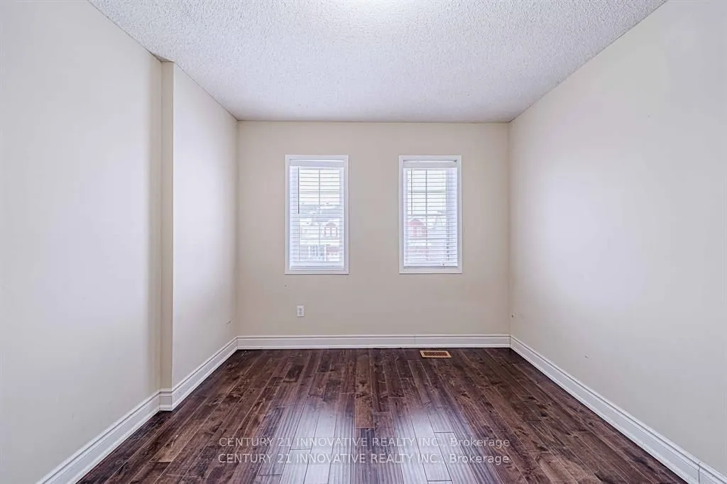 5 Holloway Road, Markham, ON L3S 4P4