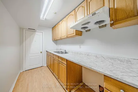 5 Holloway Road, Markham, ON L3S 4P4