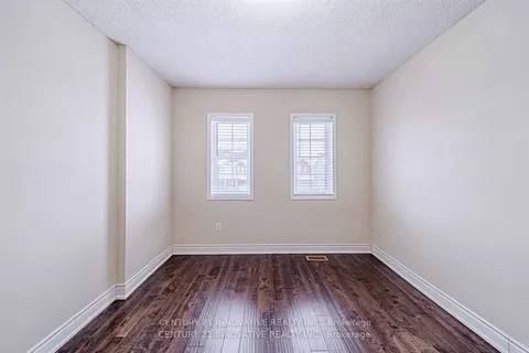 5 Holloway Road, Markham, ON L3S 4P4
