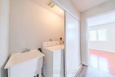 5 Holloway Road, Markham, ON L3S 4P4