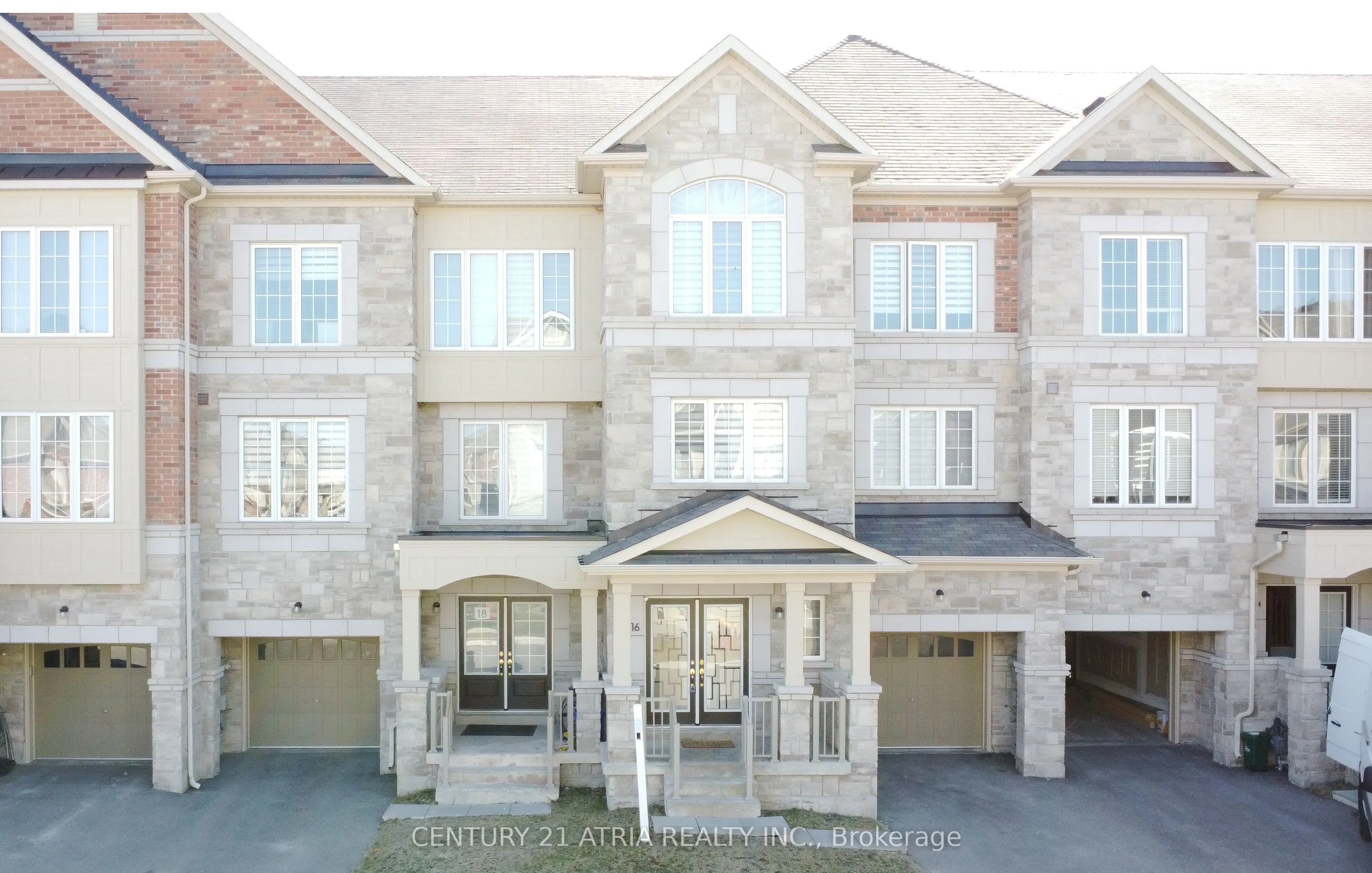 16 Hartney Drive, Richmond Hill, ON L4S 0J8