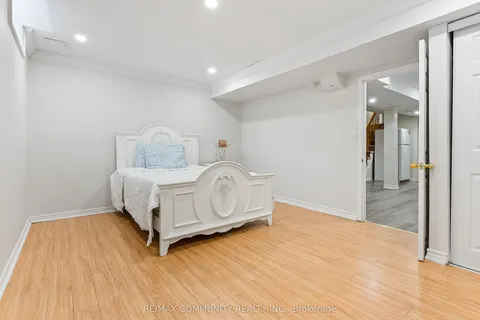 106 Tara Crescent, Markham, ON L3S 4S8