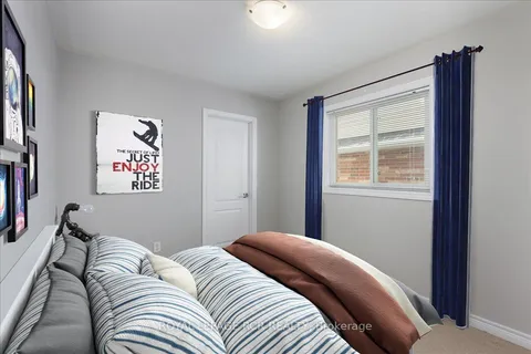 65 Margaret Graham Crescent, East Gwillimbury, ON L0G 1M0