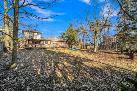 16756 Bayview Avenue, Newmarket, ON L3Y 3W9