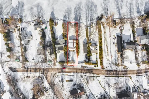 108 Moore's Beach Road, Georgina, ON L0E 1N0