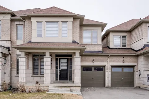 53 Mondial Crescent, East Gwillimbury, ON L9N 0S2