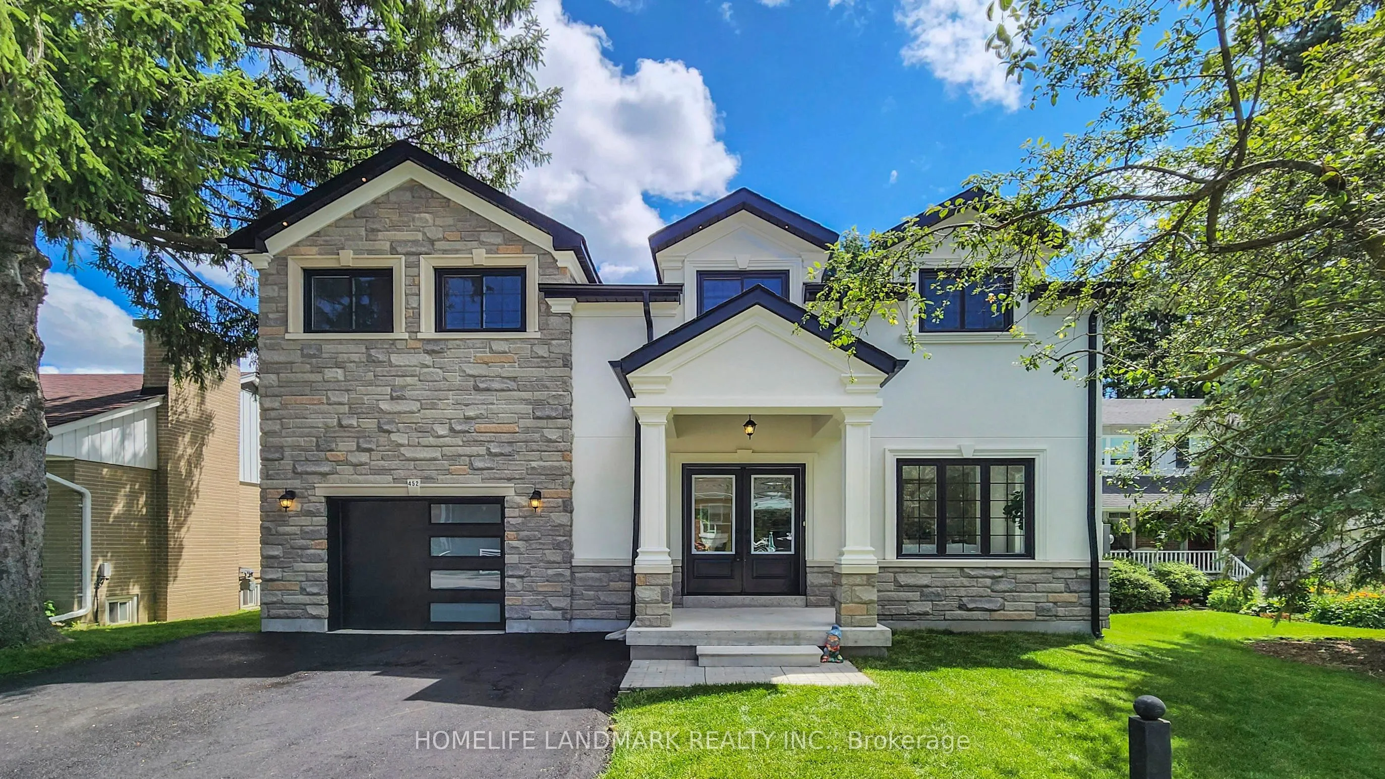 452 D'arcy Street, Newmarket, ON L3Y 1N1