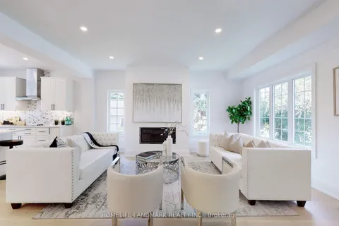 452 D'arcy Street, Newmarket, ON L3Y 1N1