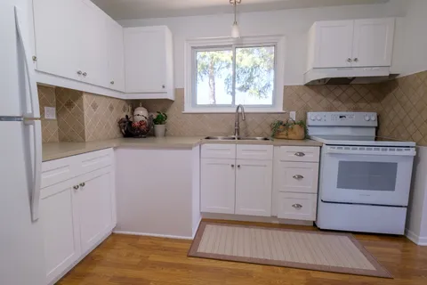 413 Roywood Crescent, Newmarket, ON L3Y 1A9