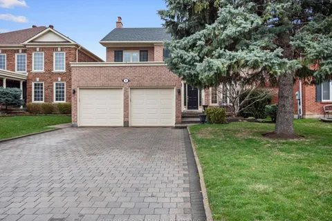 16 Cowles Court, Richmond Hill, ON L4C 9A5