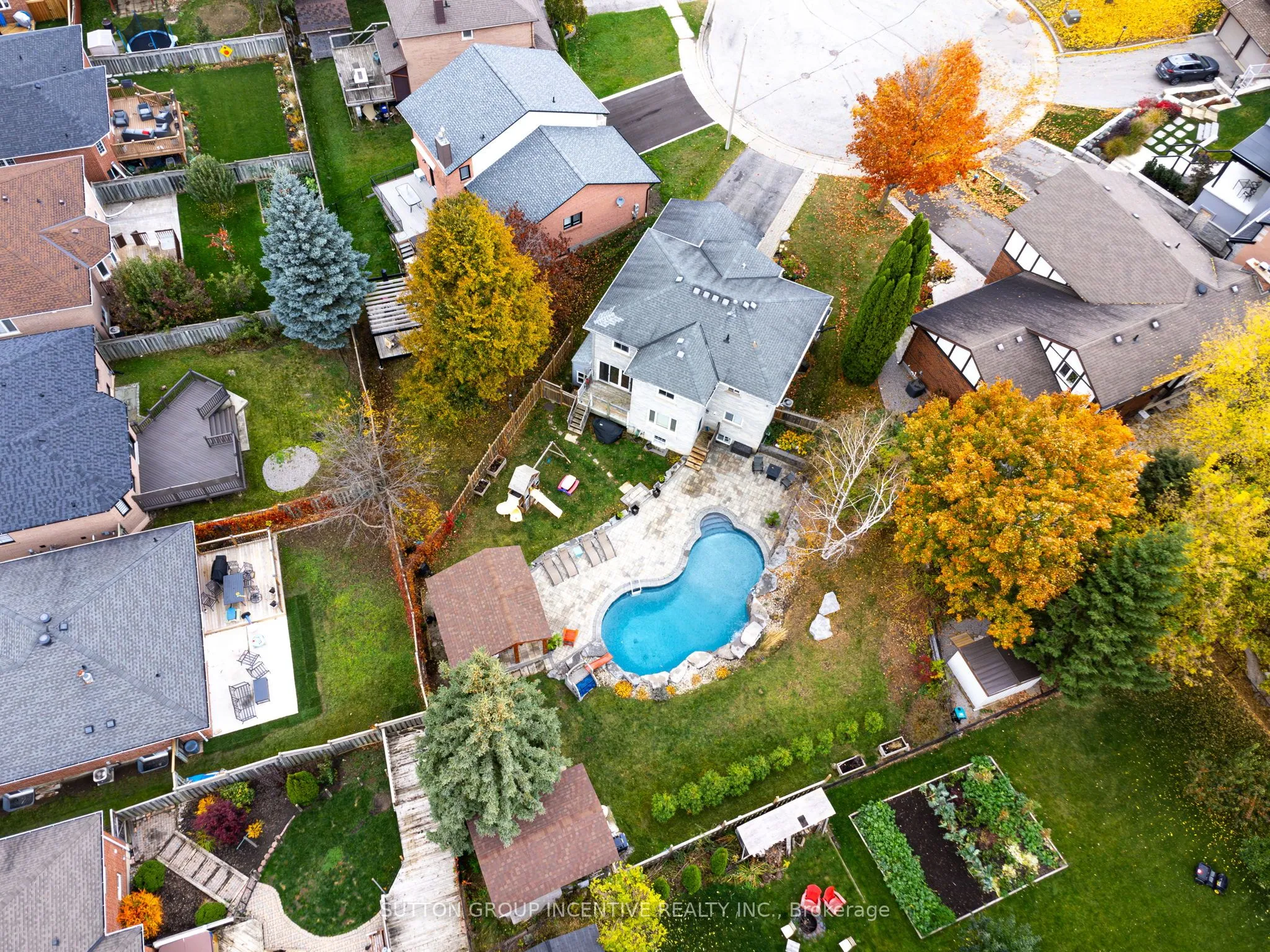 9 Tower Court, Bradford West Gwillimbury, ON L3Z 2V2