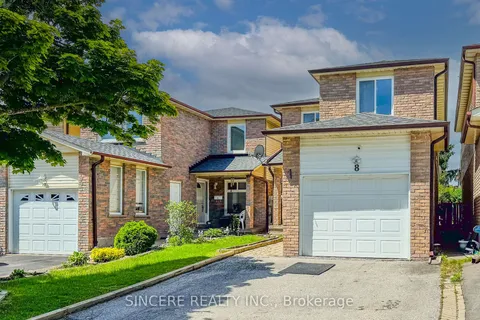 8 Greenbelt Crescent, Richmond Hill, ON L4C 5R8