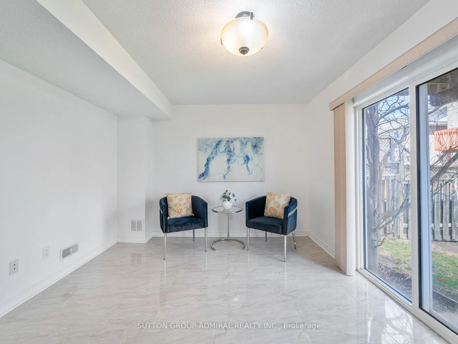 175 Gail Parks Crescent, Newmarket, ON L3X 3C2