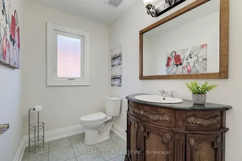 622 Lyman Boulevard, Newmarket, ON L3X 1V9