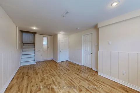 72 Castle Rock Drive, Richmond Hill, ON L4C 5K4