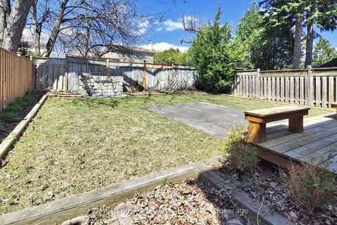 72 Castle Rock Drive, Richmond Hill, ON L4C 5K4