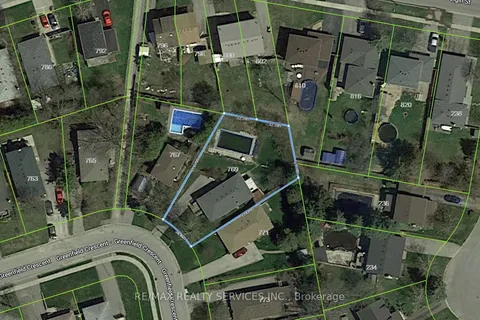 769 Greenfield Crescent, Newmarket, ON L3Y 3B2