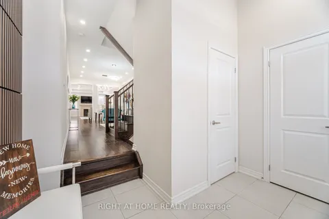 83 Hilts Drive, Richmond Hill, ON L4S 0H8
