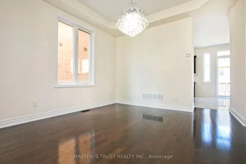 926 Ernest Cousins Circle, Newmarket, ON L3X 0B7