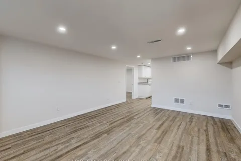 61 Davis Road, Aurora, ON L4G 2B4