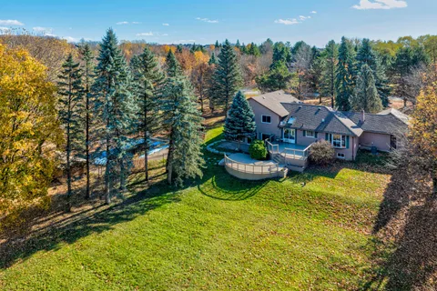 1182 Kingdale Road, Newmarket, ON L3Y 4W1