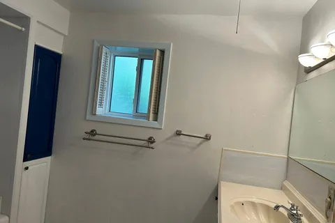 328 Andrew Street, Newmarket, ON L3Y 1H3