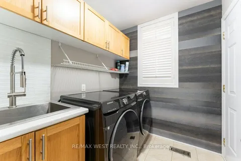 93 Davos Road, Vaughan, ON L4H 2Y1