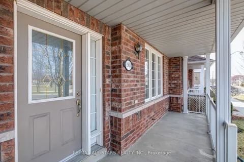 1963 Bur Oak Avenue, Markham, ON L6E 1W4