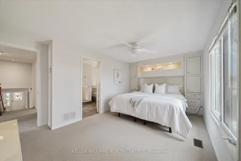 383 Wakefield Place, Newmarket, ON L3Y 6P3