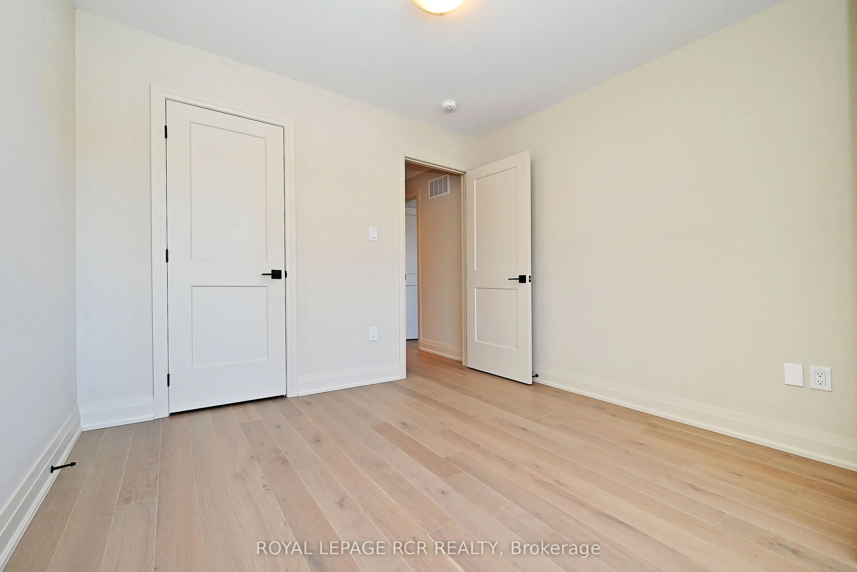 99 Mosley Street, Aurora, ON L4G 1H2