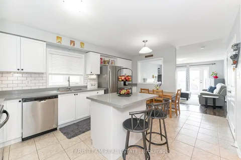 4 Callander Crescent, New Tecumseth, ON L9R 0B3