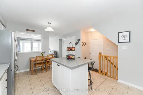 4 Callander Crescent, New Tecumseth, ON L9R 0B3