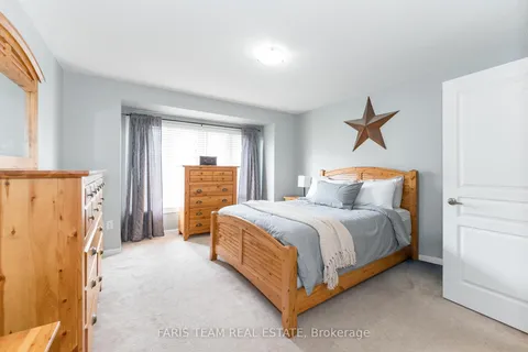 4 Callander Crescent, New Tecumseth, ON L9R 0B3