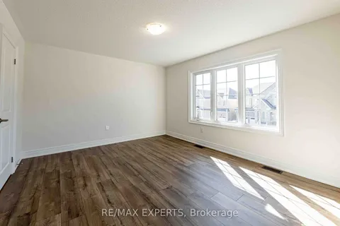 44 Faimira Avenue, Georgina, ON L4P 0E8