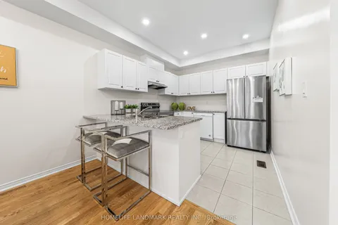 8 Slaney Street, Richmond Hill, ON L4S 0K8