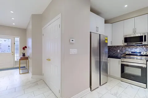 224 Yorkland Street, Richmond Hill, ON L4S 1A2