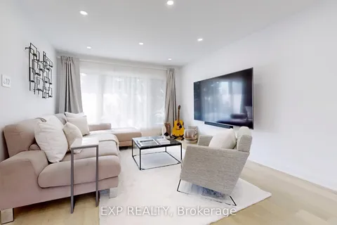 207 Alexander Road, Newmarket, ON L3Y 5P2